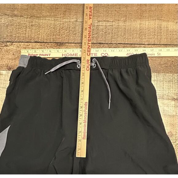 Nike Swim Trunks Mens XL Gray Black Measures 32X9 Board Volley Mesh Shorts - Picture 4 of 7